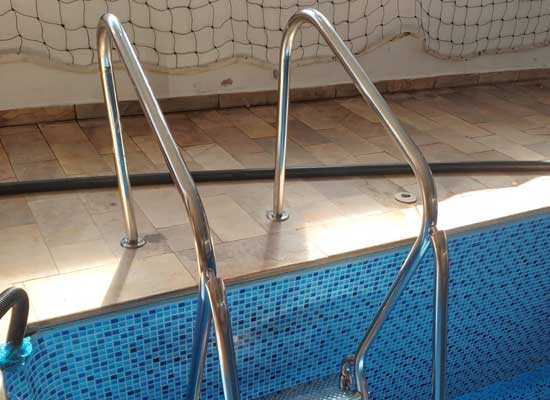 ESCADA PARA PISCINA DE VINIL