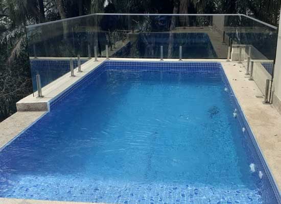 Piscinas de Vinil e Alvenaria