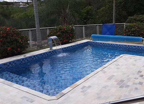 Piscinas de Vinil e Alvenaria